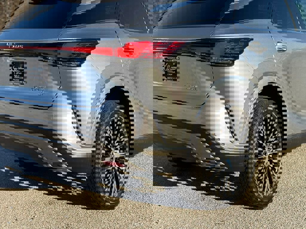 Certified 2024 Lexus RX 350 w/ Convenience Package image 15