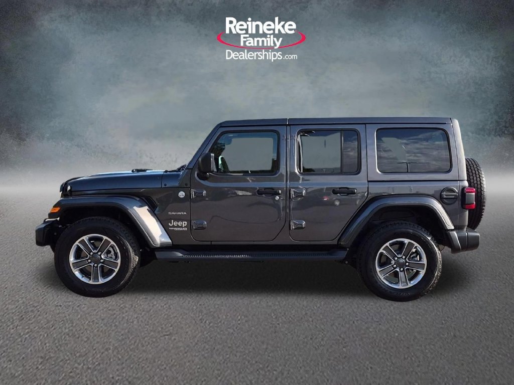 Used 2022 Jeep Wrangler Unlimited Sahara w/ LED Lighting Group AWD/4WD image 10
