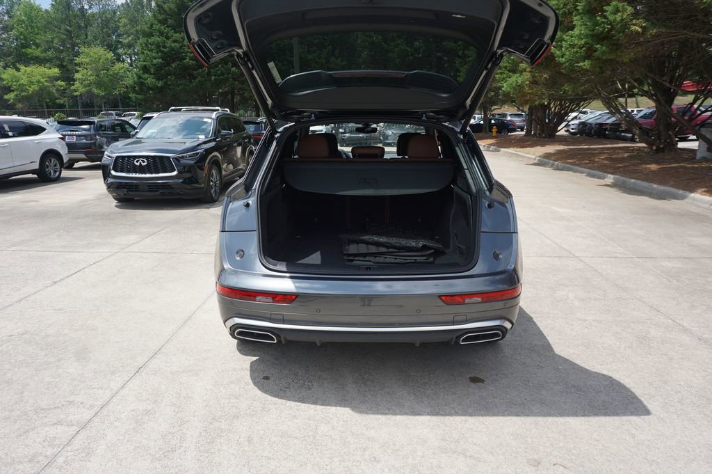 Used 2023 Audi Q5 2.0T Premium w/ Convenience Package AWD/4WD image 16