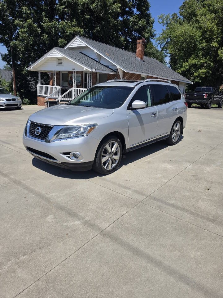 Used 2015 Nissan Pathfinder Platinum w/ Cargo Package