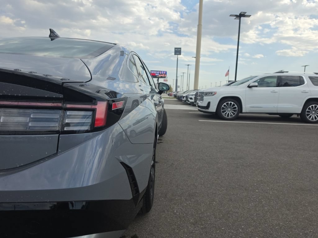 Certified 2025 Hyundai Sonata SEL FWD image 12