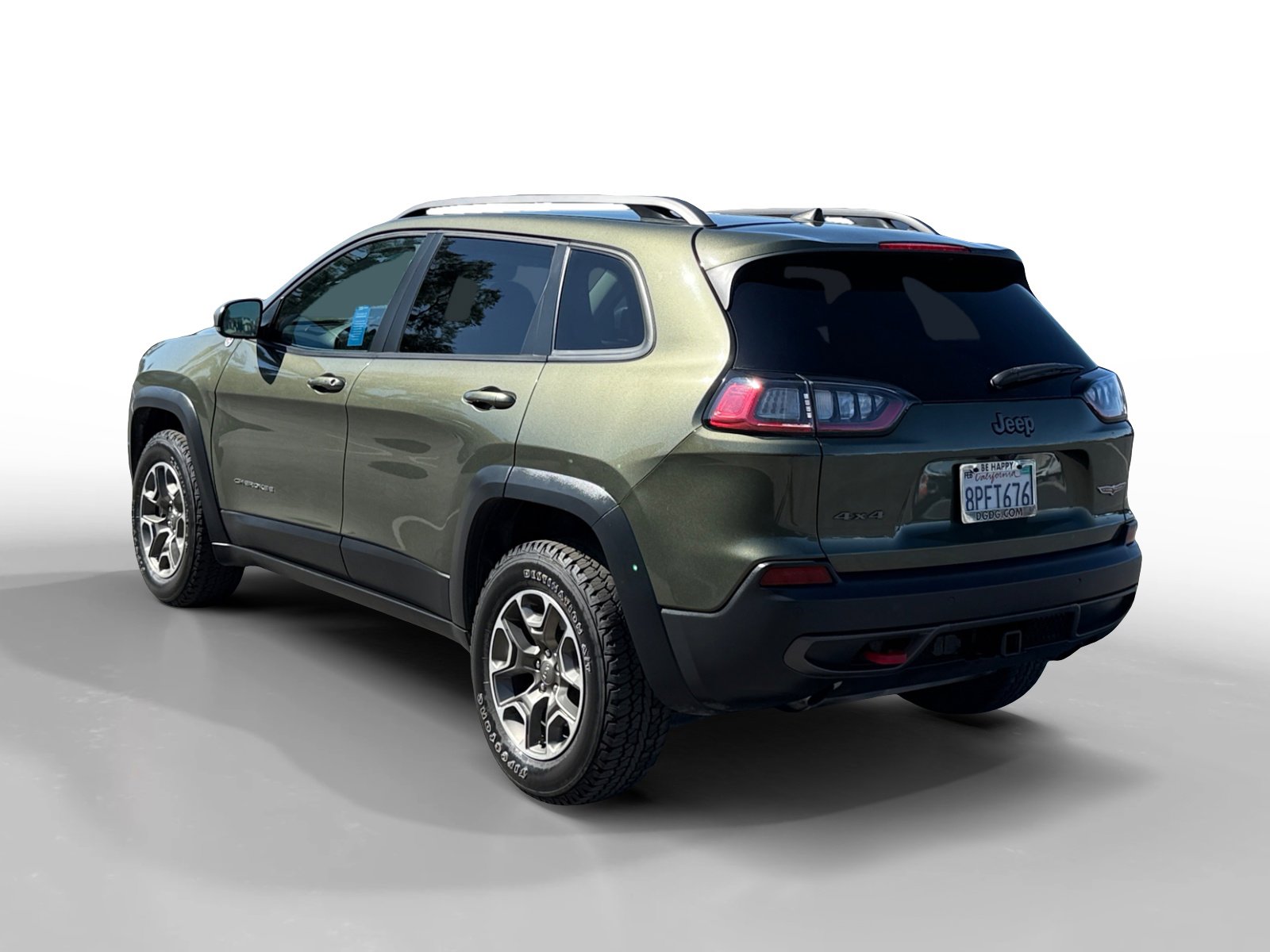 Used 2020 Jeep Cherokee Trailhawk image 3