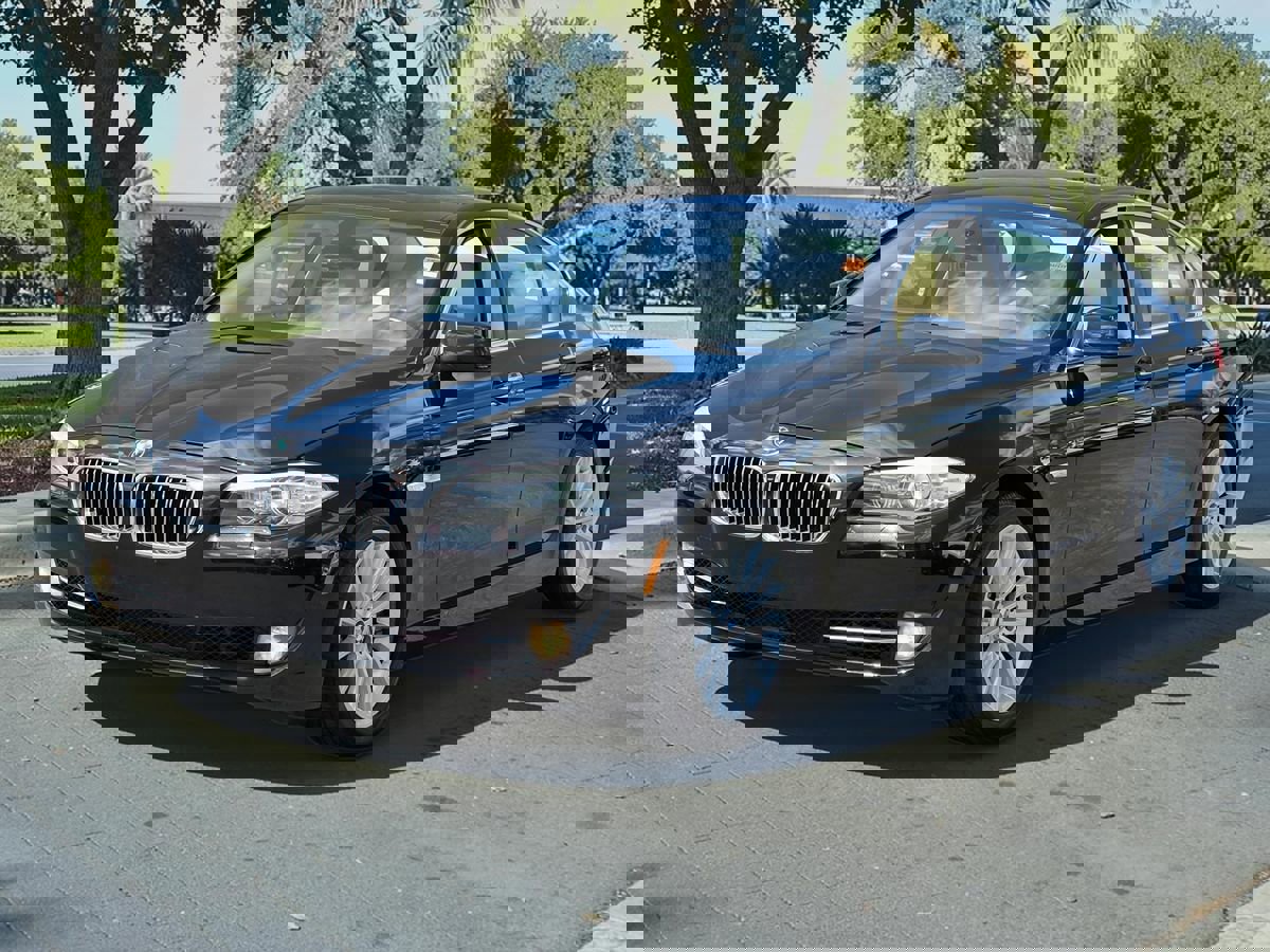 Used 2011 BMW 535i Sedan RWD image 4