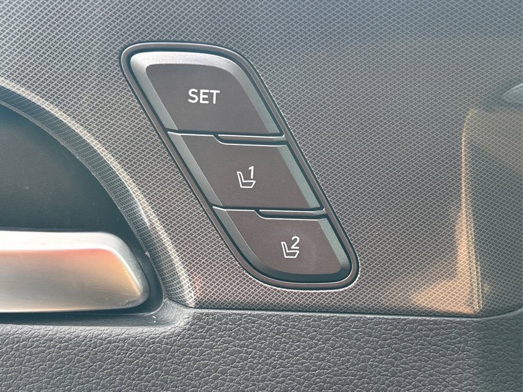 Used 2023 Hyundai Santa Fe Calligraphy image 26