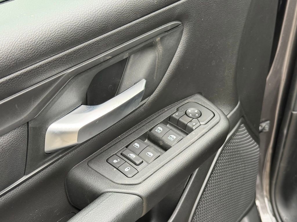 New 2026 RAM 1500 Express AWD/4WD image 12
