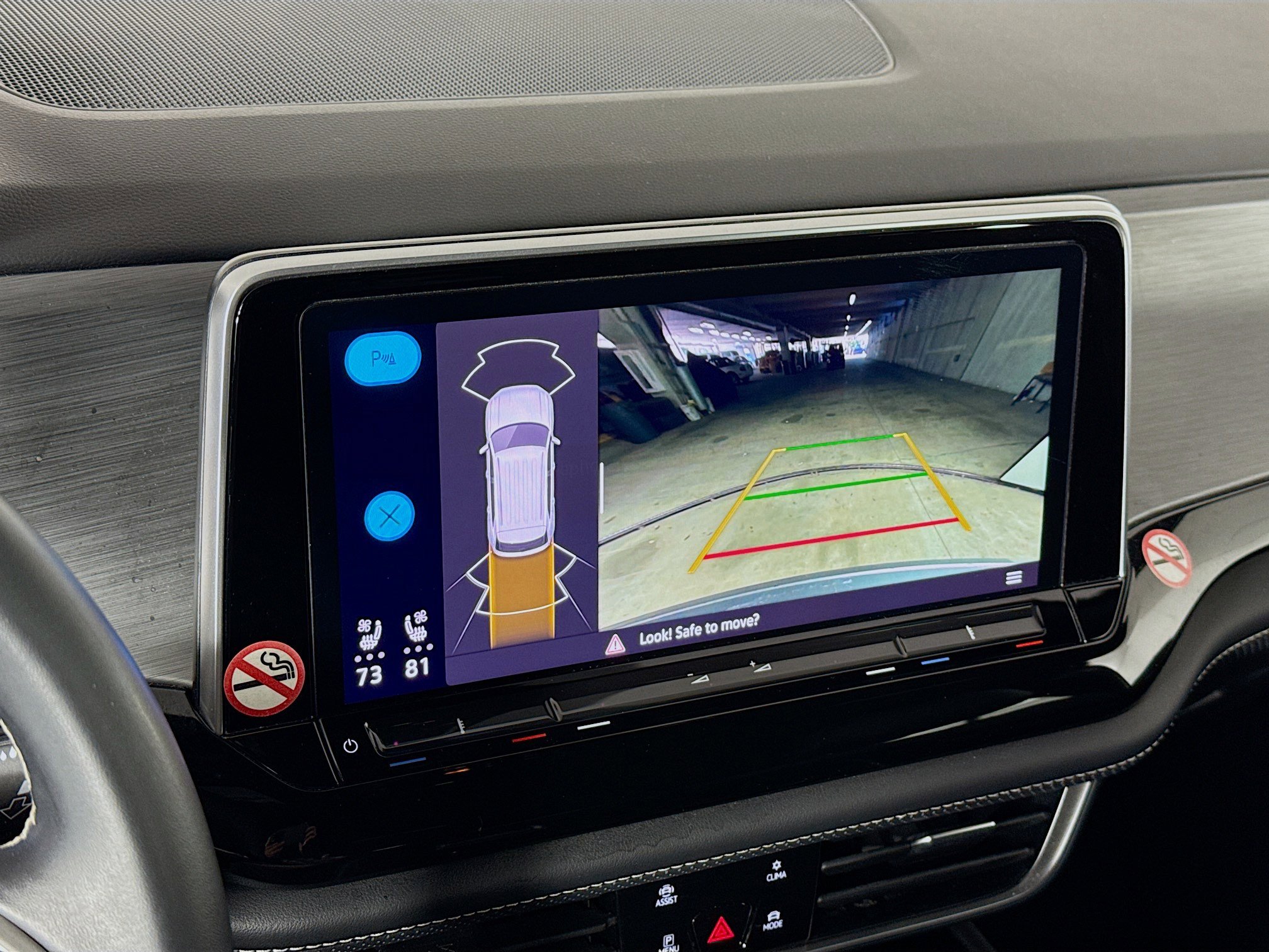 Used 2024 Volkswagen Atlas Cross Sport SE image 14