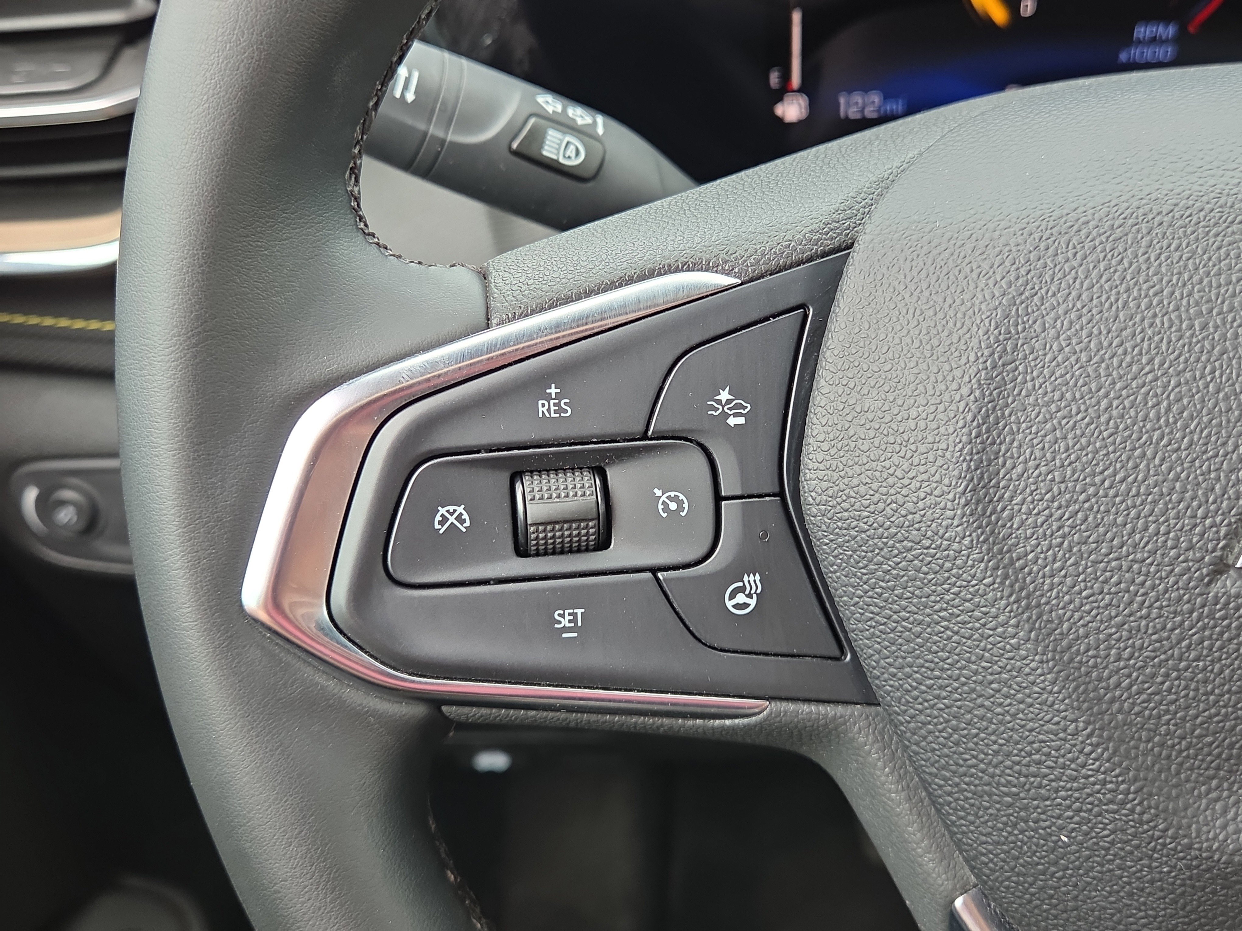 Used 2025 Chevrolet TrailBlazer ACTIV w/ Convenience Package image 19