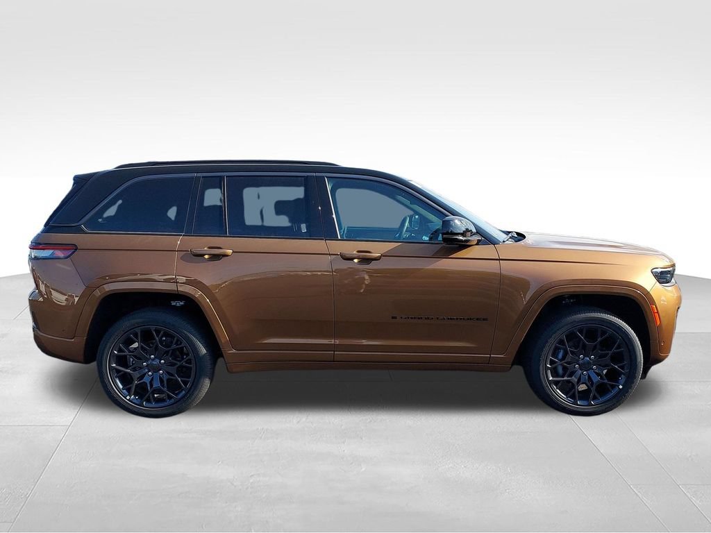 New 2026 Jeep Grand Cherokee Summit w/ Obsidian Package AWD/4WD image 6
