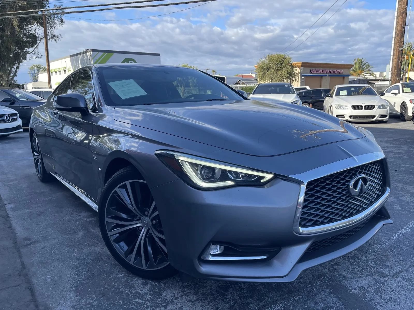 Used 2017 INFINITI Q60 2.0t AWD/4WD image 3
