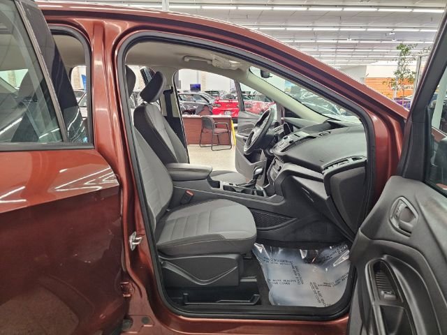 Used 2018 Ford Escape S image 30