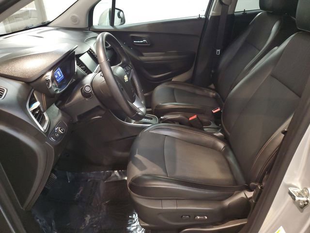 Used 2017 Chevrolet Trax LT w/ LT Convenience Package image 10