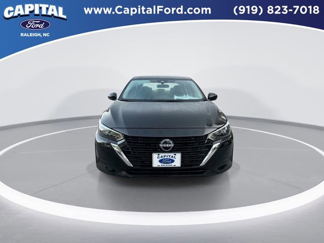 Used 2025 Nissan Sentra SV image 3