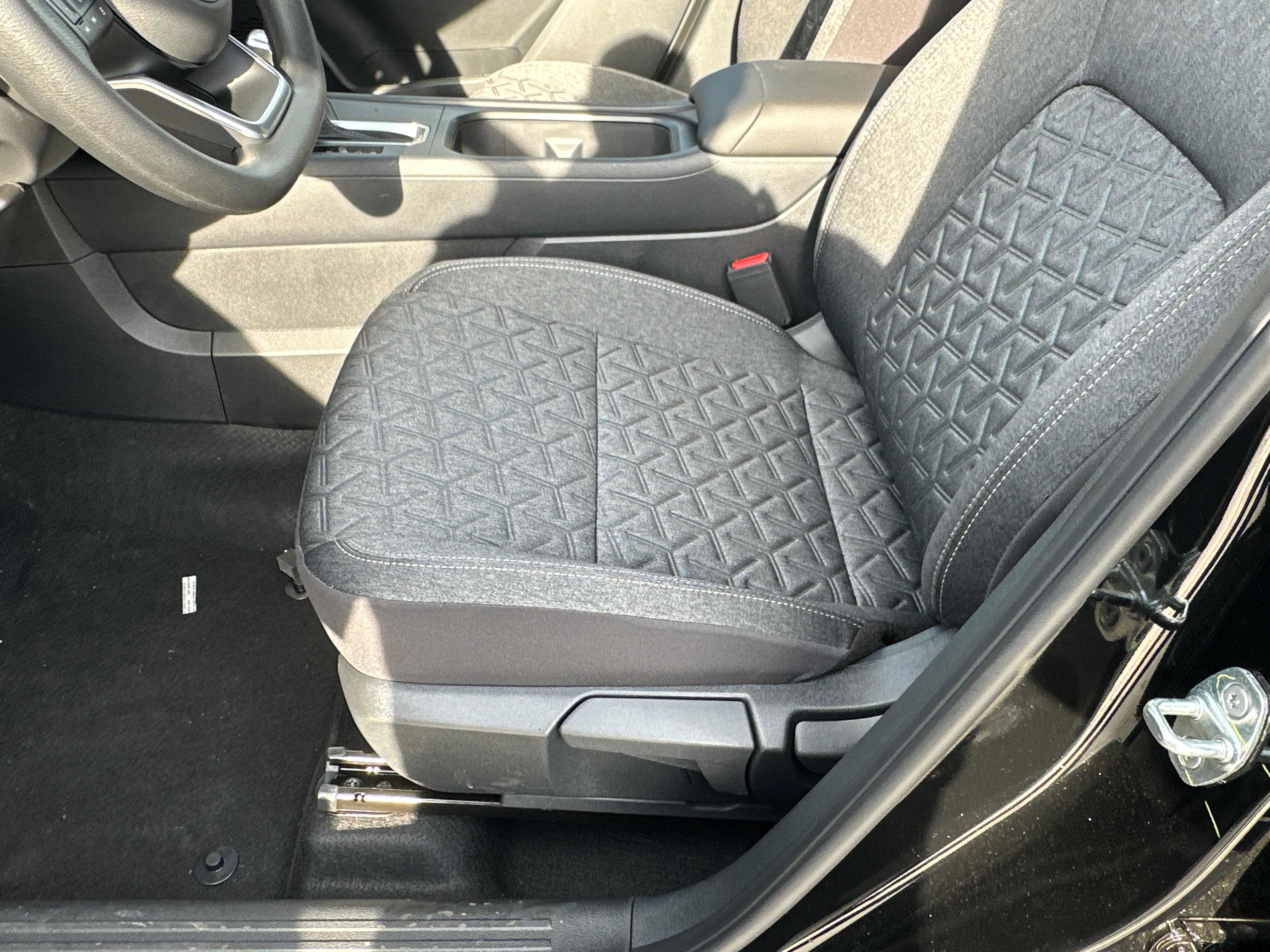 New 2026 Nissan Kicks SV w/ Cold Weather Package AWD/4WD image 24