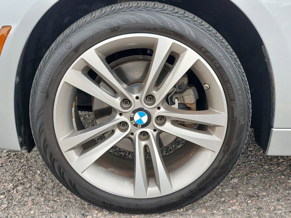 Used 2018 BMW 330i xDrive Sedan image 17