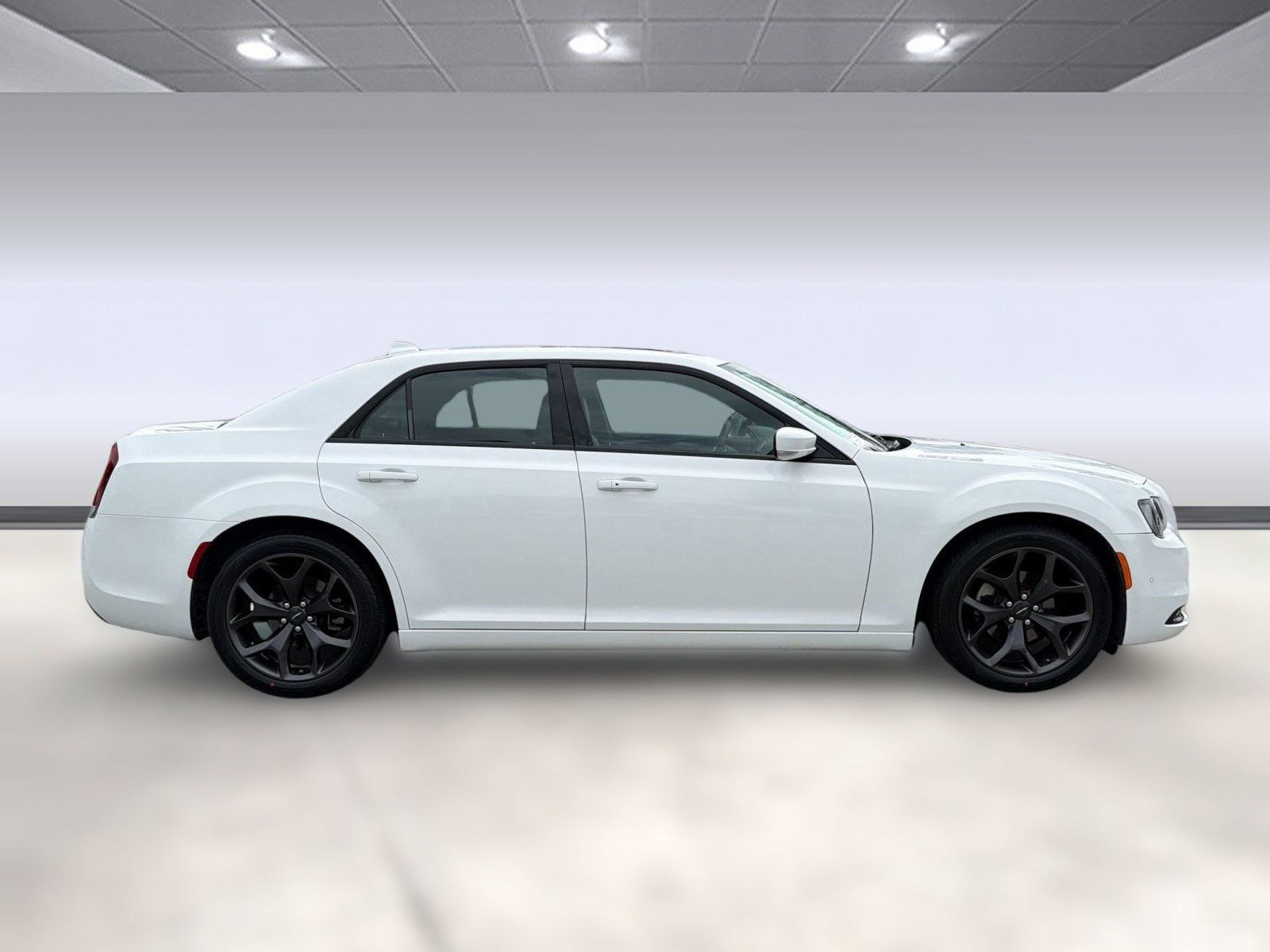 Used 2023 Chrysler 300 S RWD image 7