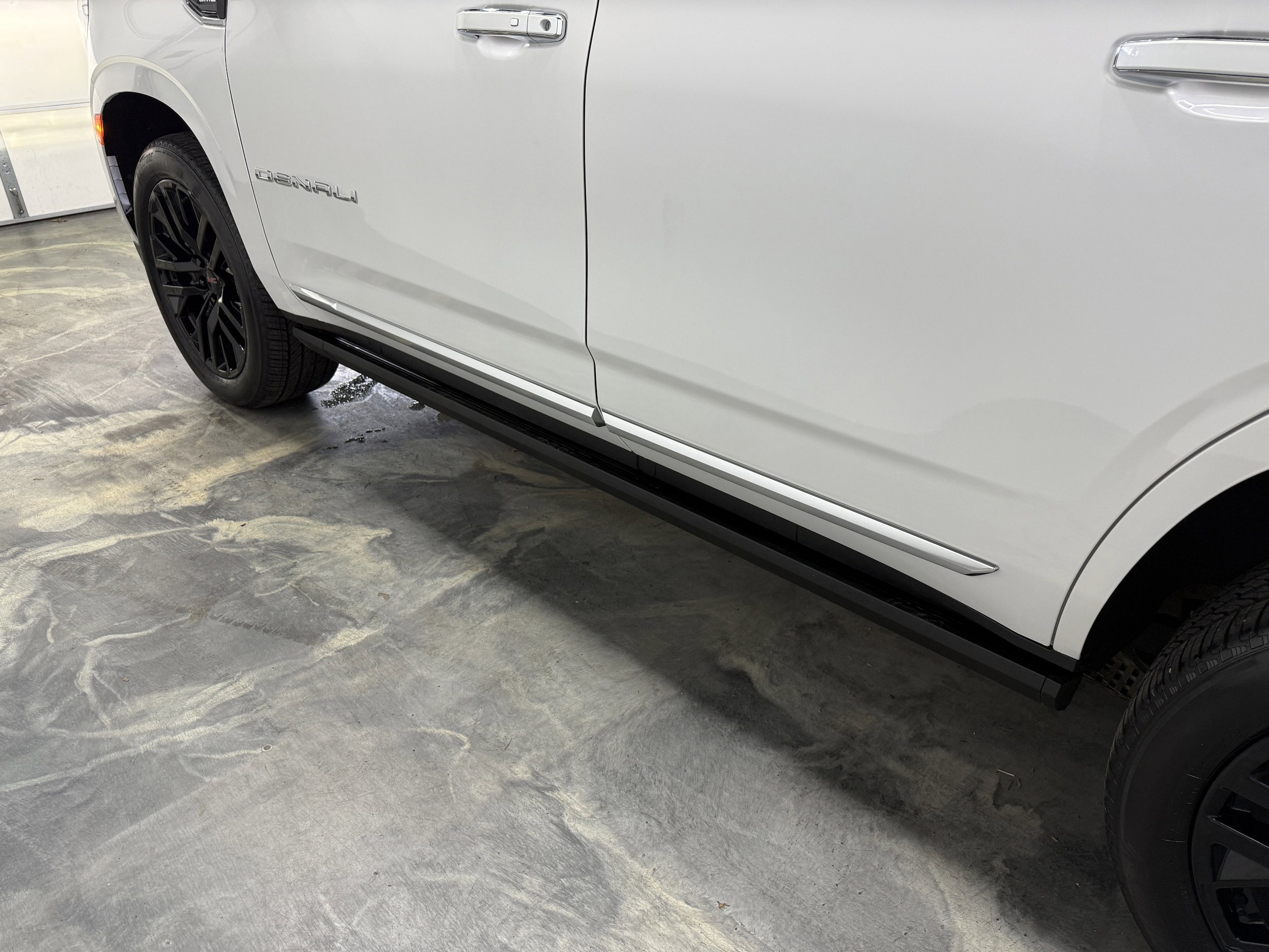 Used 2024 GMC Yukon Denali AWD/4WD image 40