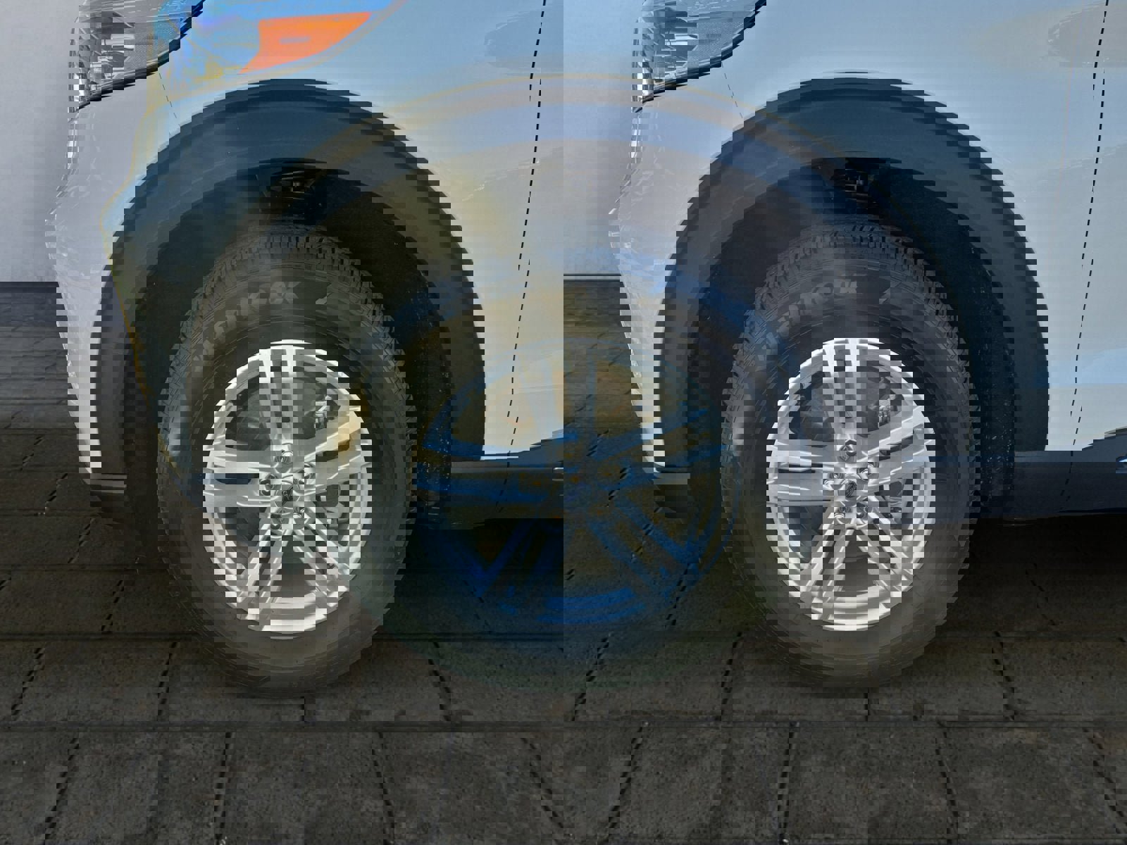 Certified 2022 Ford Explorer XLT w/ Equipment Group 202A image 26