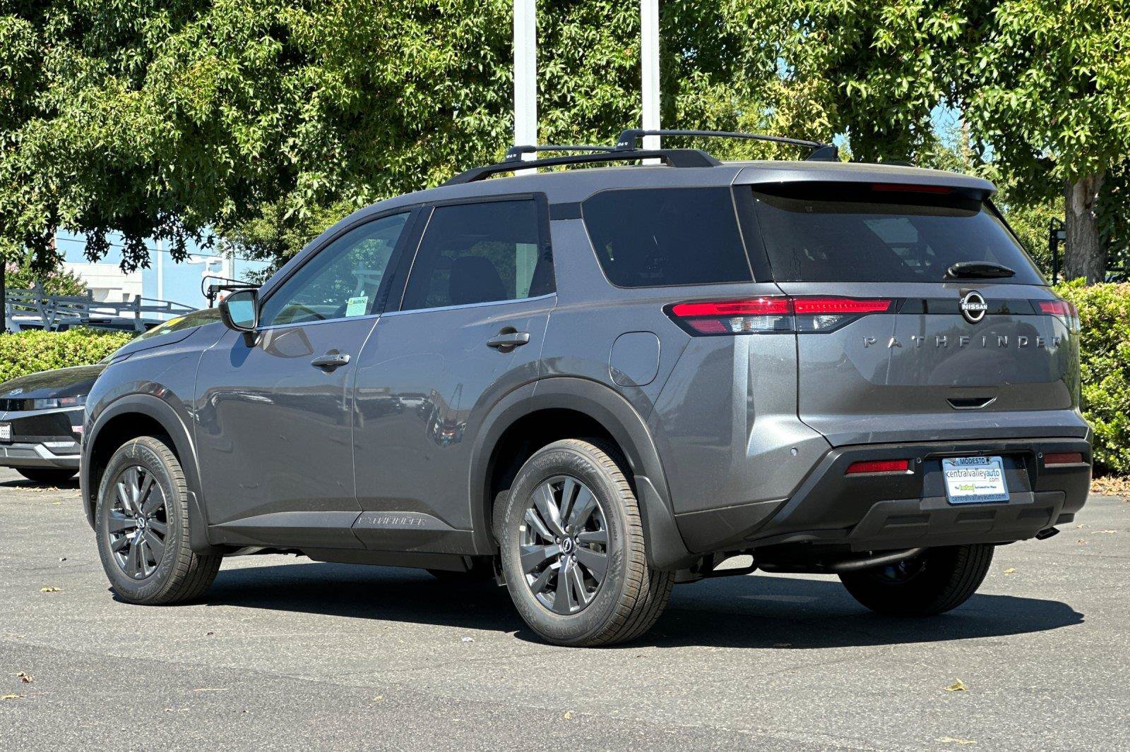 New 2026 Nissan Pathfinder SV w/ Cargo Package FWD image 5