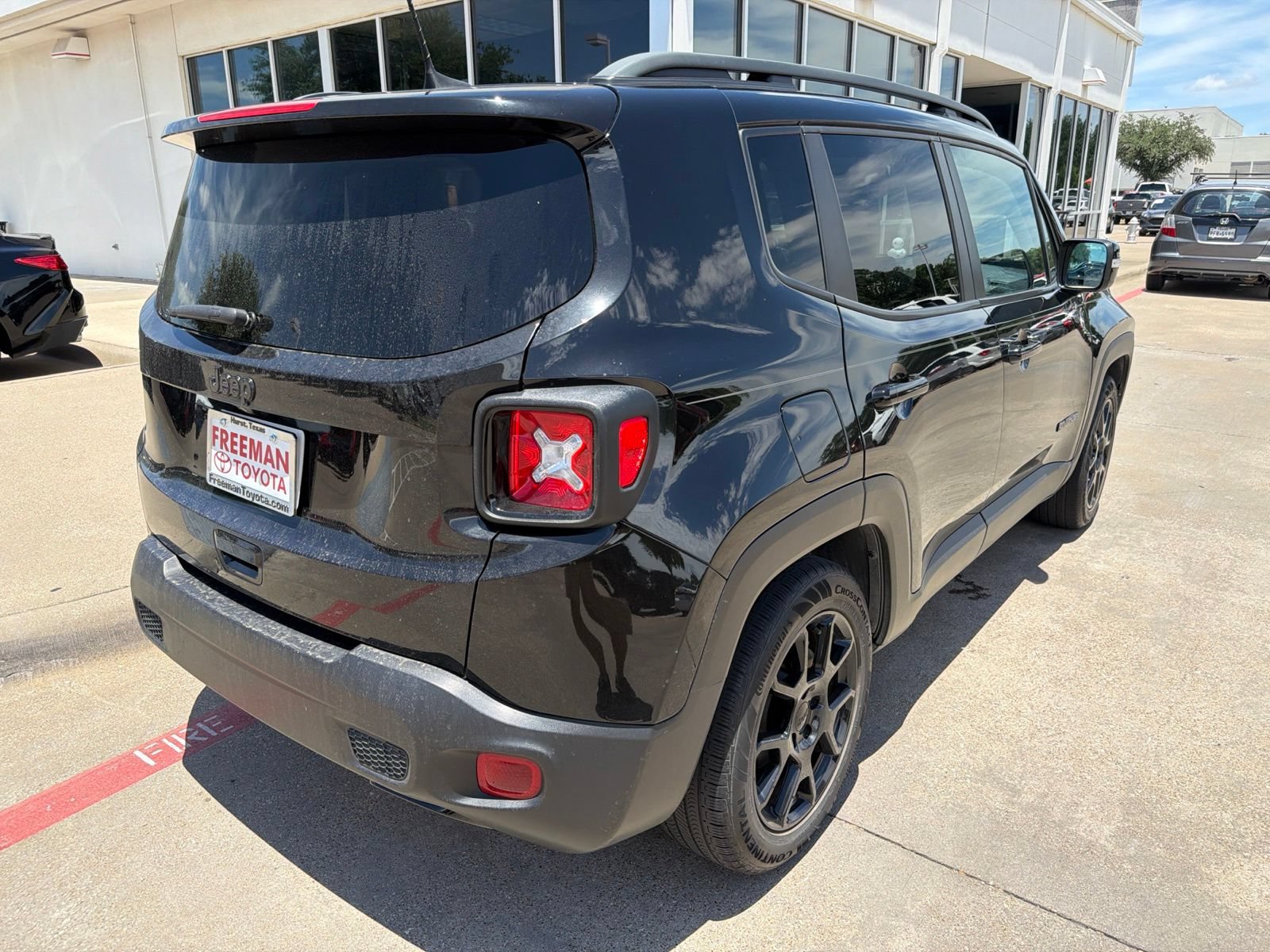 Used 2020 Jeep Renegade Altitude FWD image 7