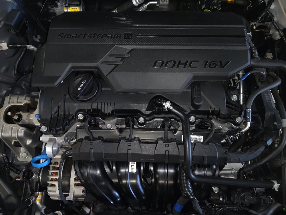 Used 2025 Hyundai Elantra SE image 30