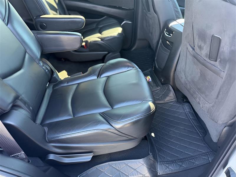 Used 2016 Cadillac Escalade Platinum image 38