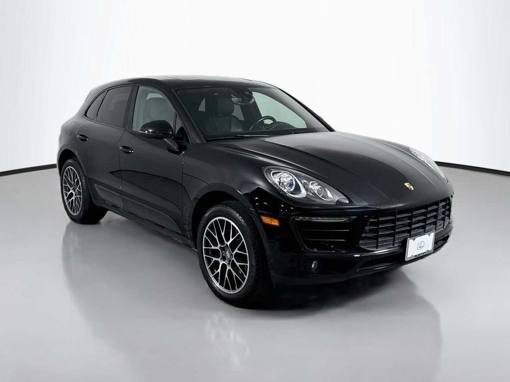Used 2018 Porsche Macan AWD/4WD image 3