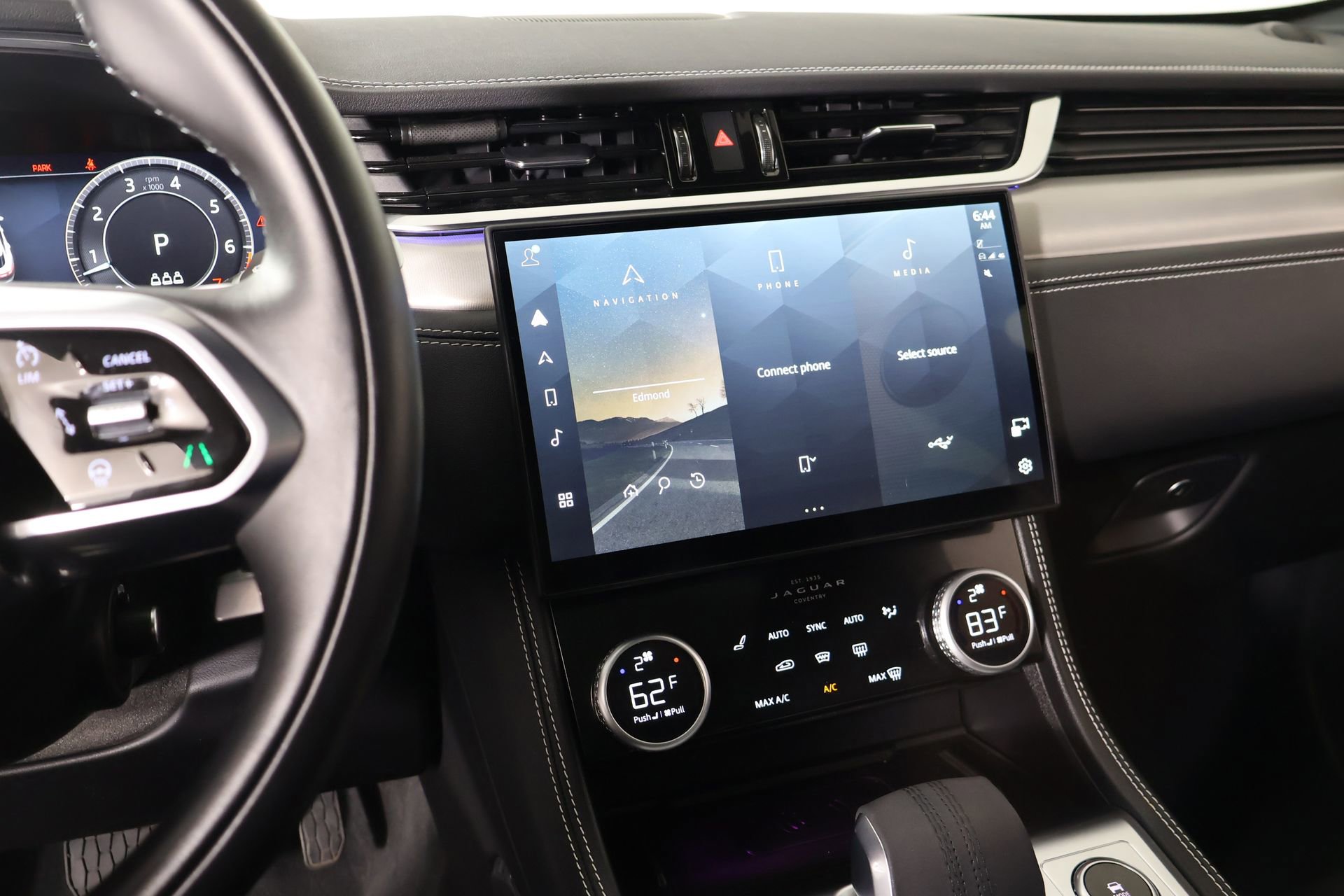 Used 2025 Jaguar F-PACE R-Dynamic S image 5