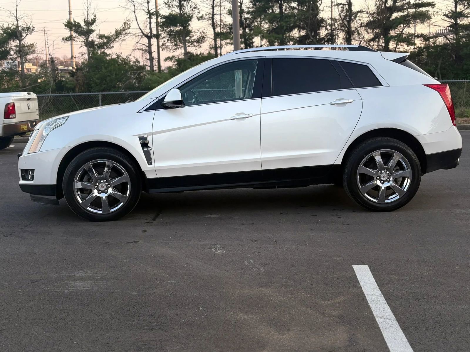 Used 2012 Cadillac SRX Performance FWD image 2