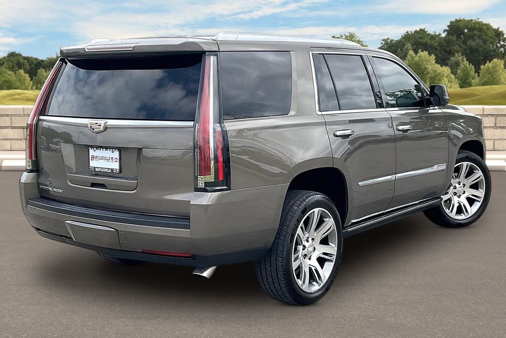 Used 2016 Cadillac Escalade Premium AWD/4WD image 11