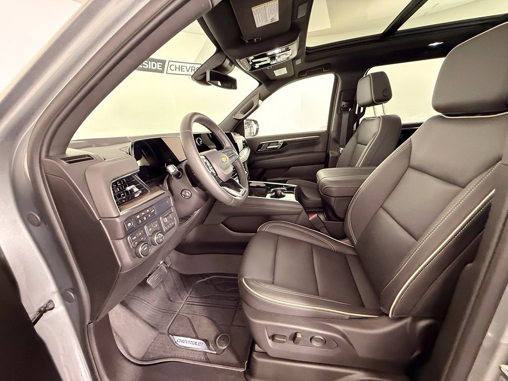 Used 2026 Chevrolet Suburban Premier w/ Sun And Tow Package AWD/4WD image 20