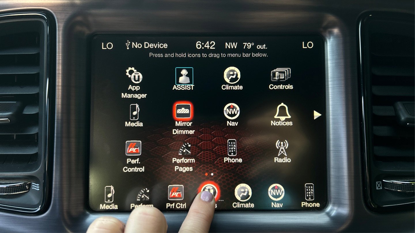 Used 2015 Dodge Challenger R/T RWD image 15