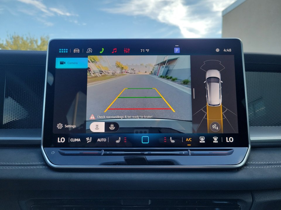 New 2026 Volkswagen Tiguan SE R-Line image 19