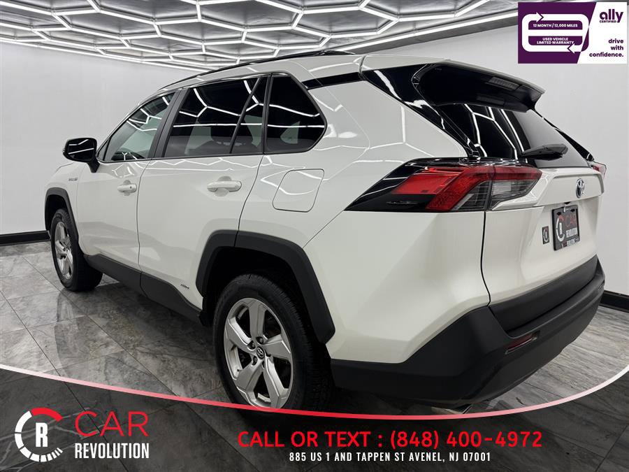 Used 2021 Toyota RAV4 XLE Premium AWD/4WD image 4