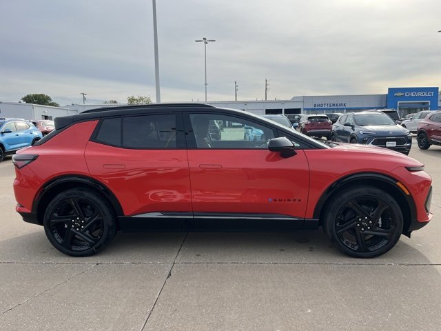 New 2026 Chevrolet Equinox EV RS image 3