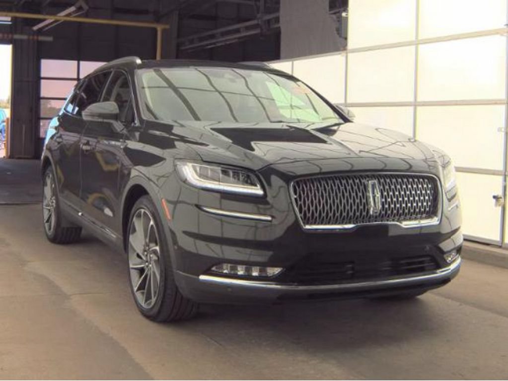 Used 2023 Lincoln Nautilus Reserve w/ Equipment Group 202A AWD/4WD image 4