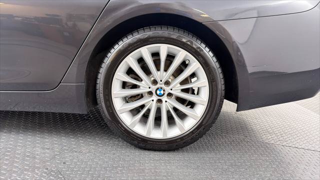 Used 2023 BMW 530i xDrive w/ Premium Package AWD/4WD image 40