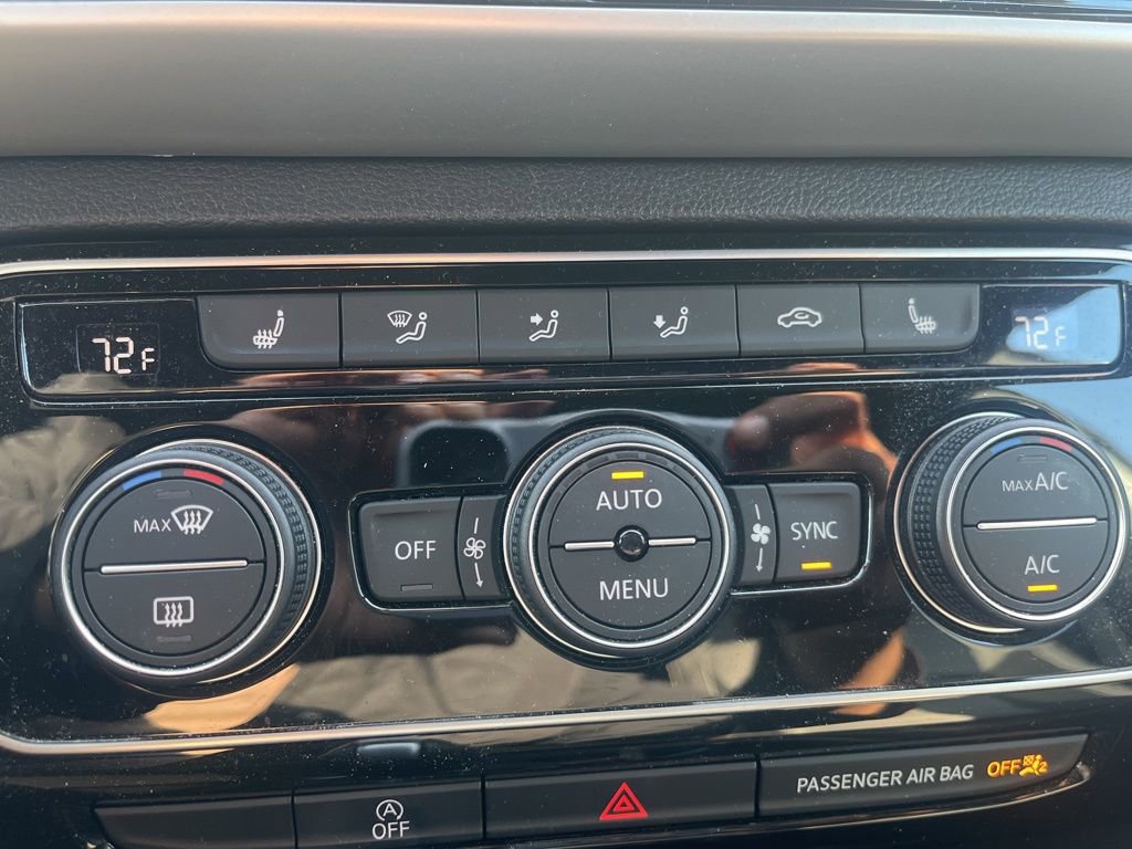 Used 2022 Volkswagen Atlas Cross Sport SE image 17