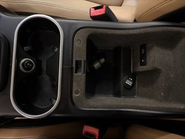 Used 2016 Porsche Cayenne w/ Premium Package image 26