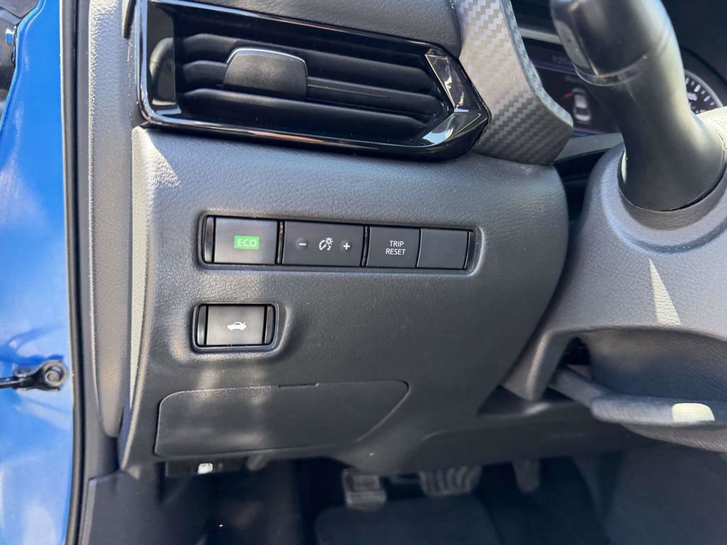 Used 2021 Nissan Sentra SV FWD image 31