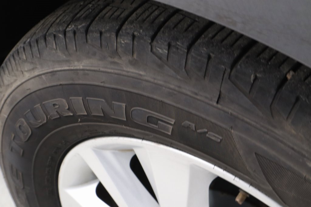 Used 2016 Kia Sedona LX image 18