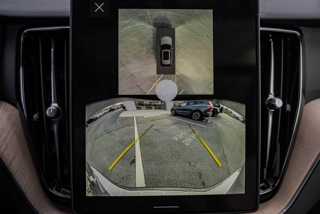 New 2026 Volvo XC60 B5 Plus w/ Protection Package Premier image 38