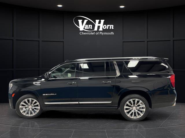 Used 2021 GMC Yukon XL Denali w/ Denali Premium Package AWD/4WD image 4