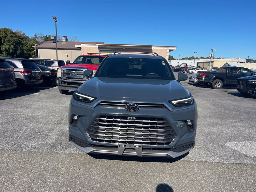 Used 2025 Toyota Grand Highlander AWD Hybrid image 8