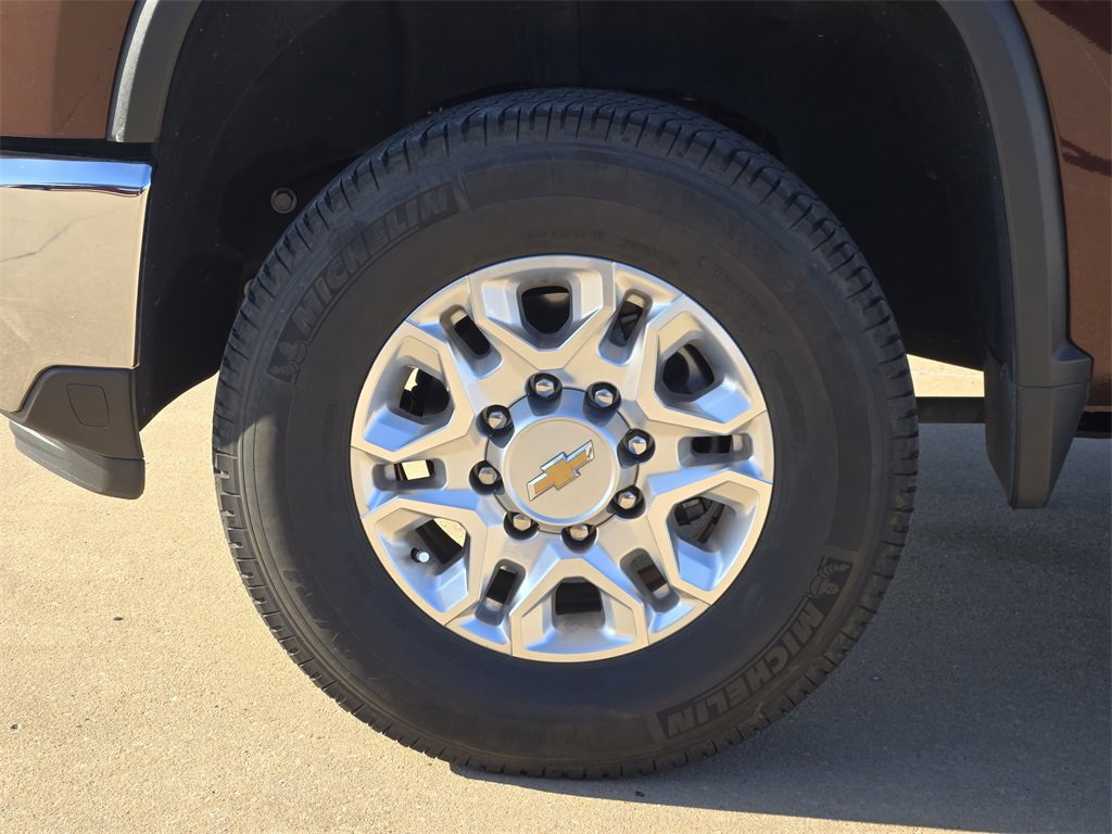 Used 2024 Chevrolet Silverado 2500 LTZ w/ LTZ Plus Package image 27