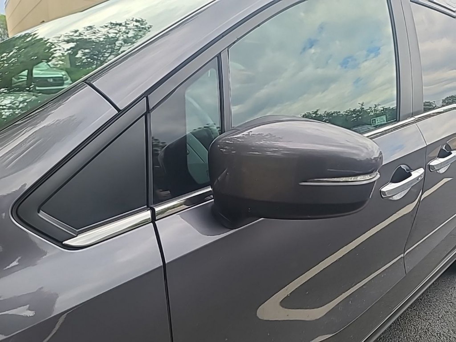 Certified 2024 Honda Odyssey EX-L image 8