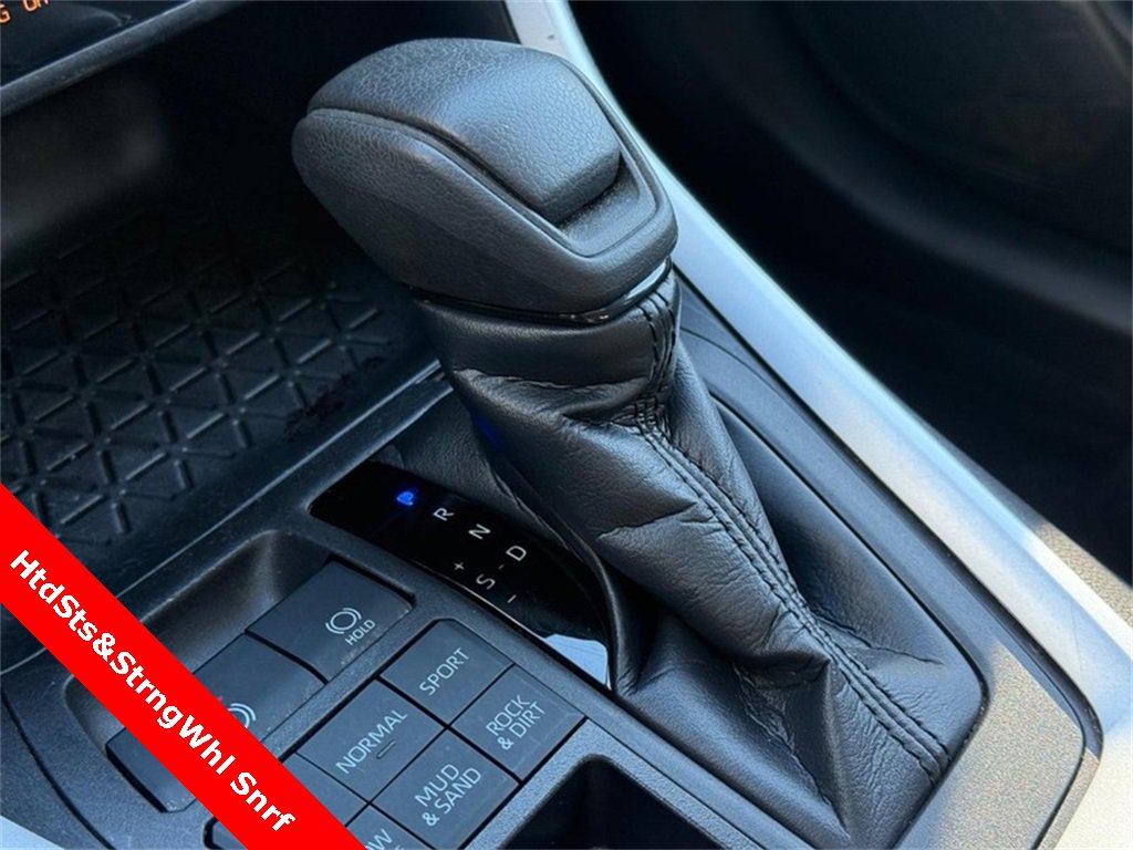 Used 2022 Toyota RAV4 XLE w/ Convenience Package image 23