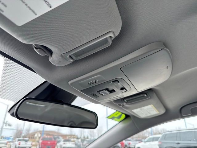 Used 2024 Toyota Camry SE image 32