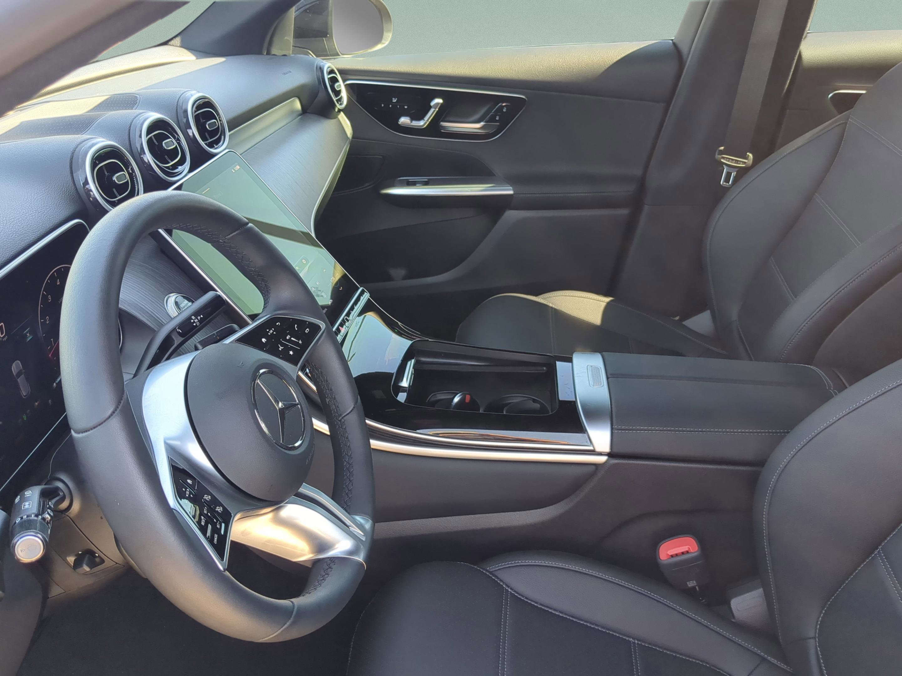 Certified 2025 Mercedes-Benz GLC 300 image 21