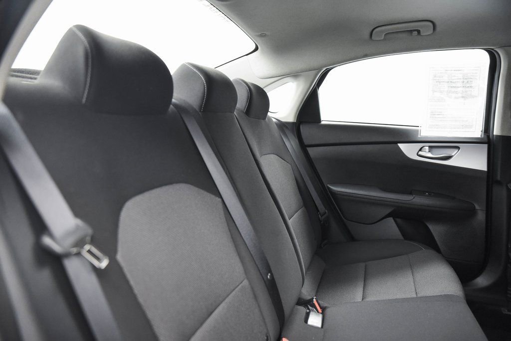 Used 2022 Kia Forte LXS image 16