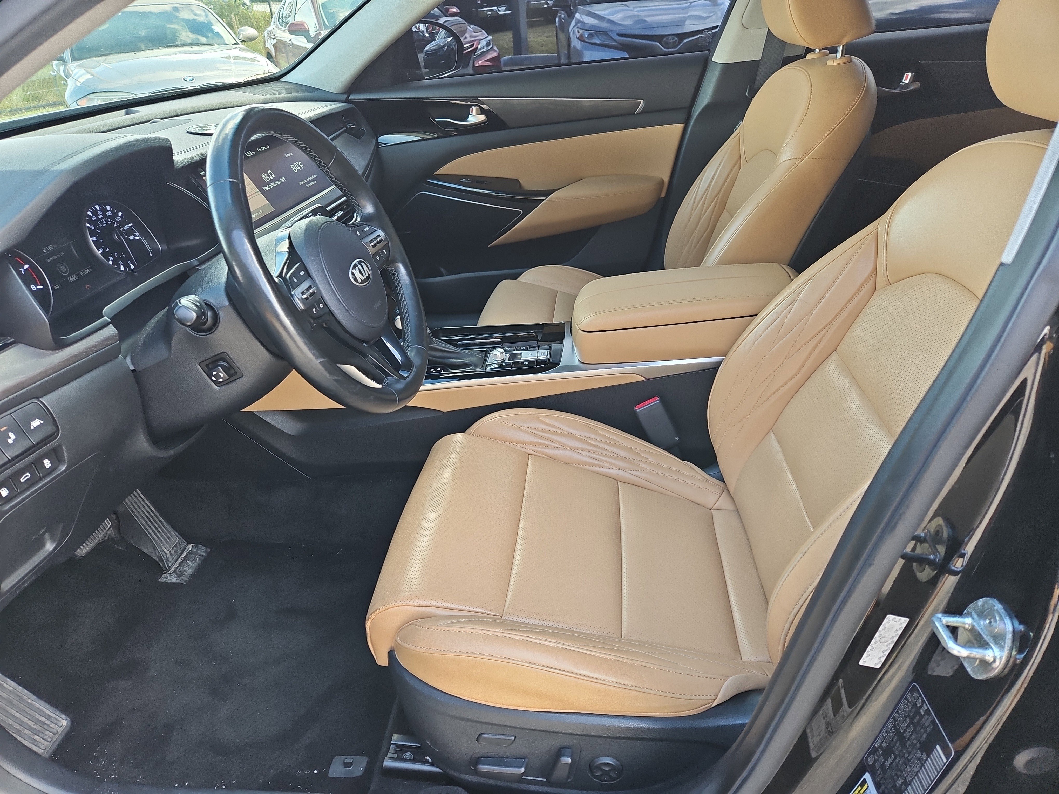 Used 2020 Kia Cadenza Limited image 14